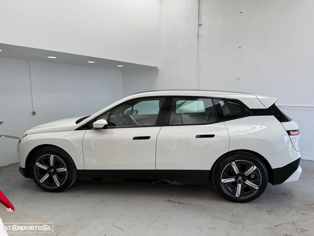 BMW iX xDrive 40 Pack Desportivo - 4