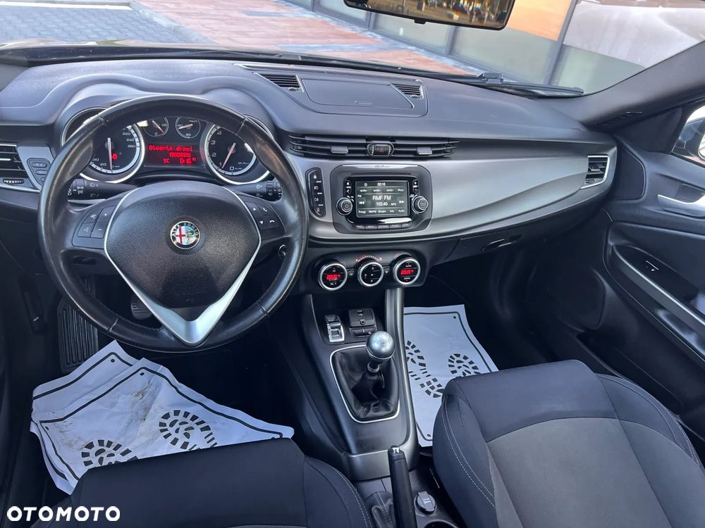 Alfa Romeo Giulietta - 8