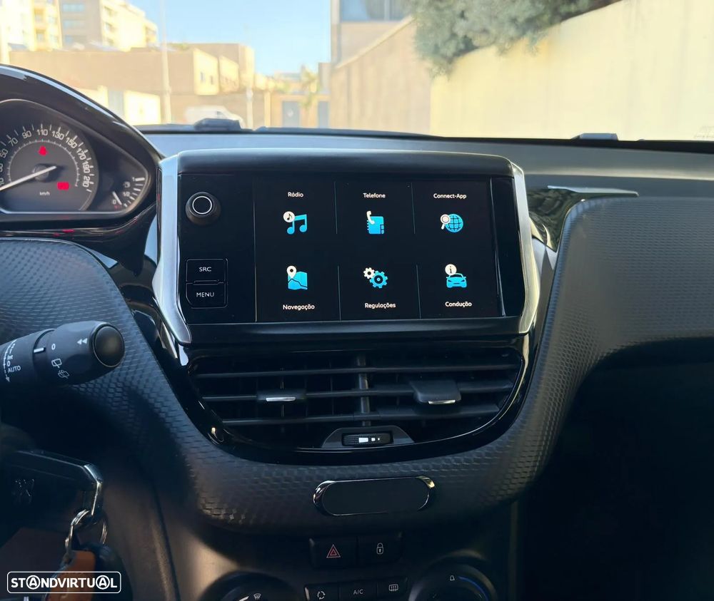 Peugeot 208 1.2 PureTech Style - 15