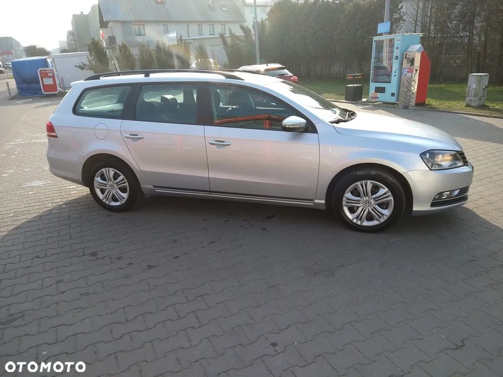 Volkswagen Passat 2.0 TDI Comfortline DSG - 8