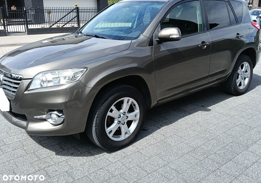 Toyota RAV4 - 4