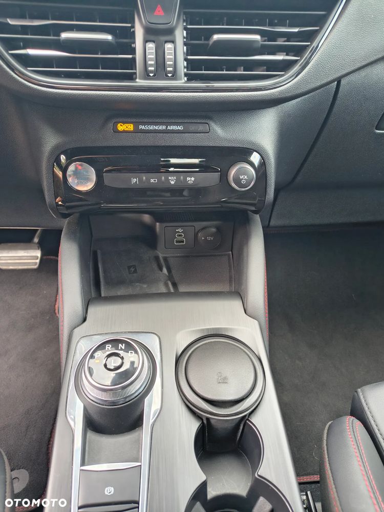 Ford Kuga 2.5 FHEV AWD ST-Line X - 19
