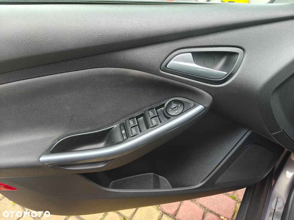 Ford Focus 1.0 EcoBoost Start-Stopp-System Titanium - 24