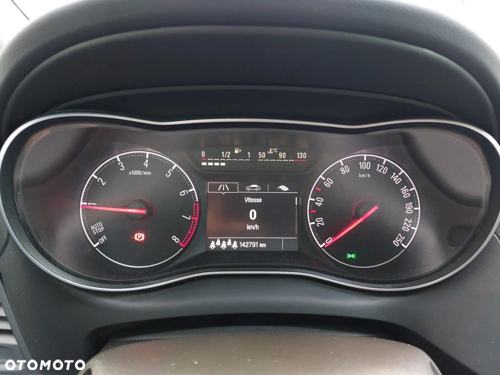 Opel Zafira - 10