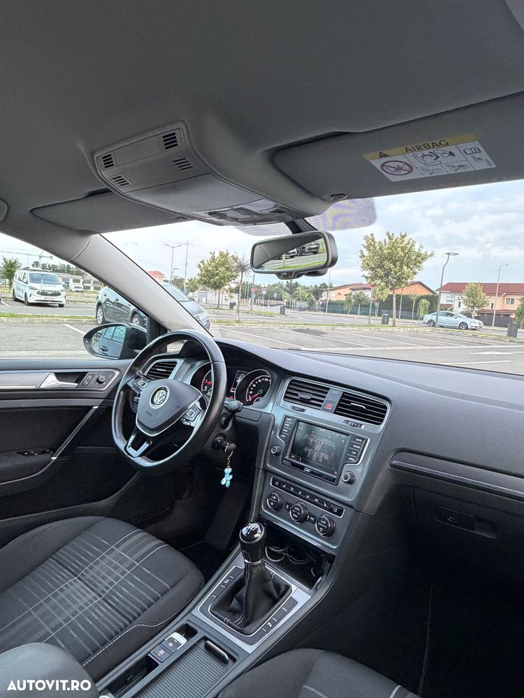 Volkswagen Golf 1.6 TDI DPF Trendline - 10