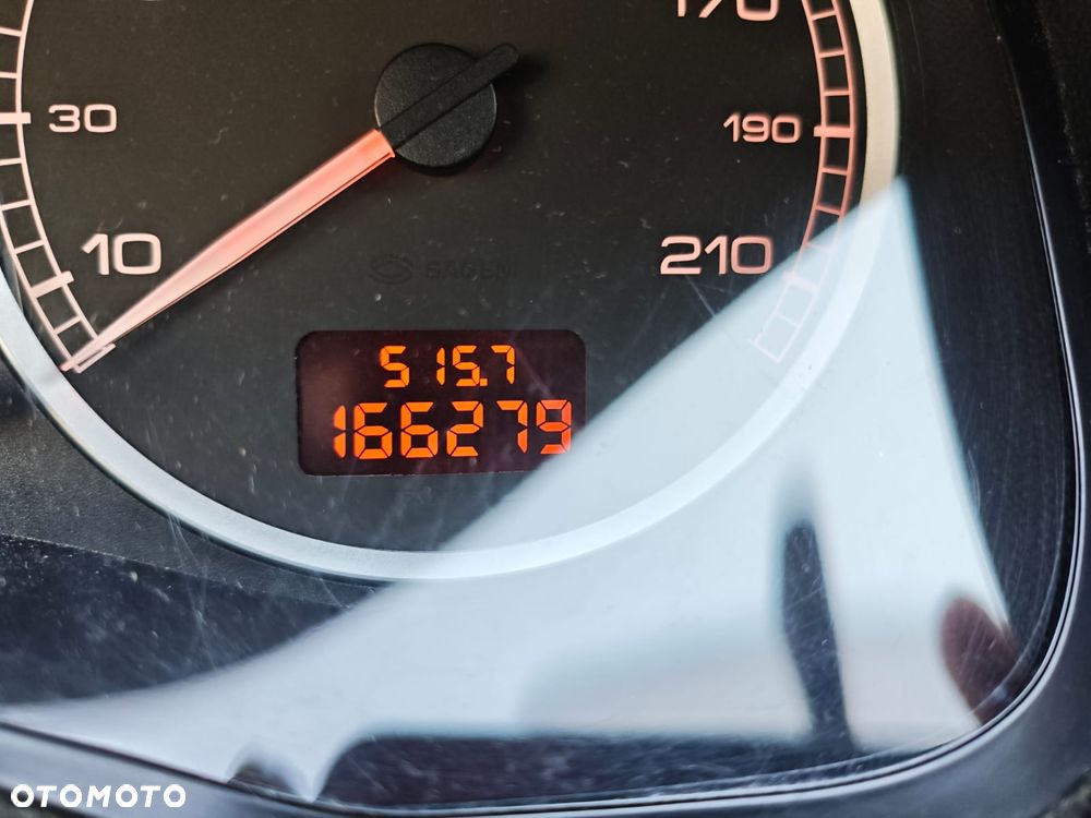 Peugeot 307 1.4 XR - 16