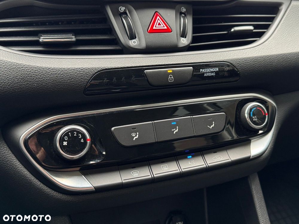 Hyundai i30 1.5 T-GDI 48V Modern - 15