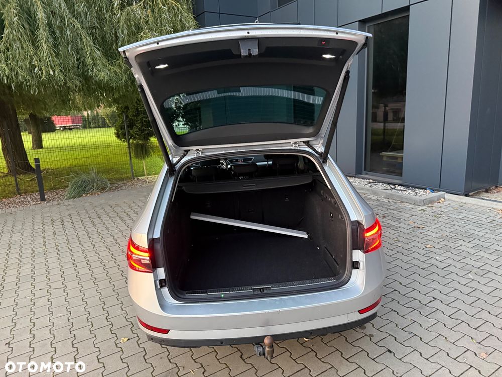 Skoda Superb 2.0 TDI SCR Ambition - 24