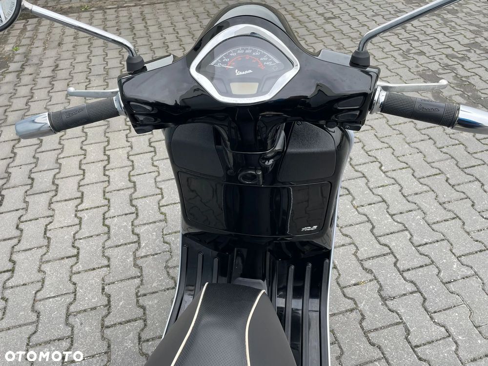 Piaggio Vespa - 9