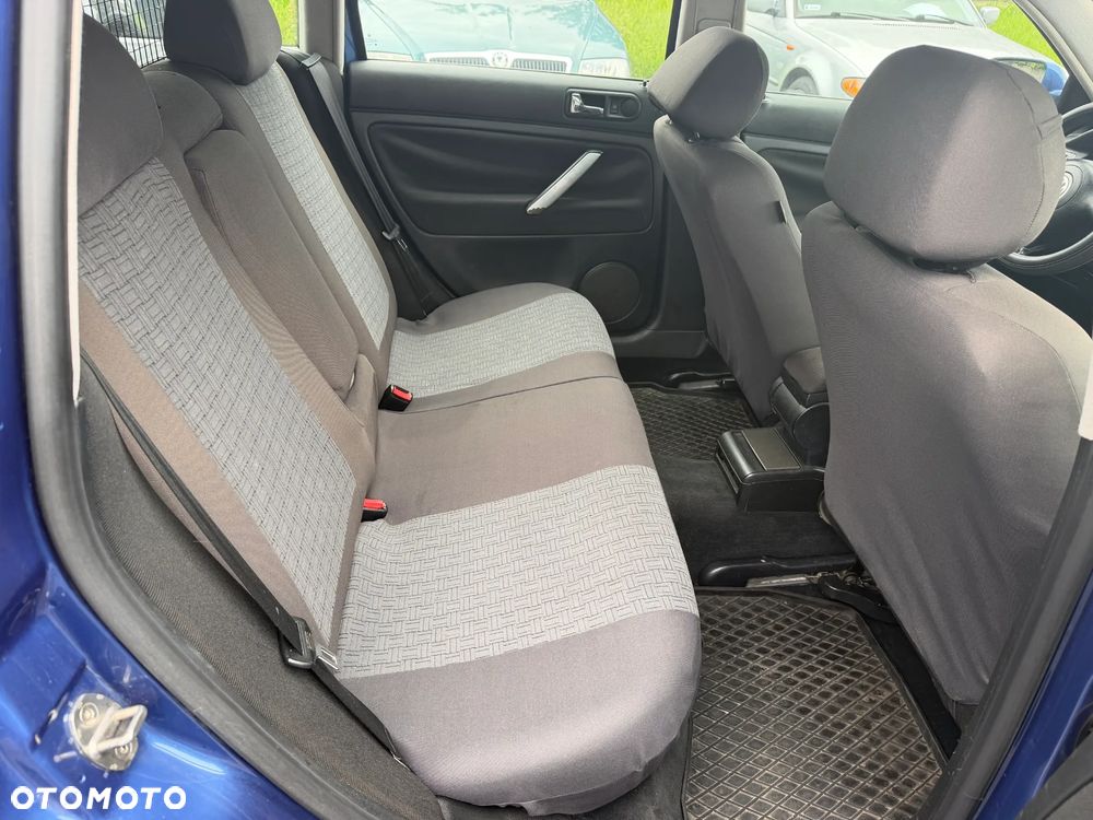 Volkswagen Passat 1.8 Comfortline - 12