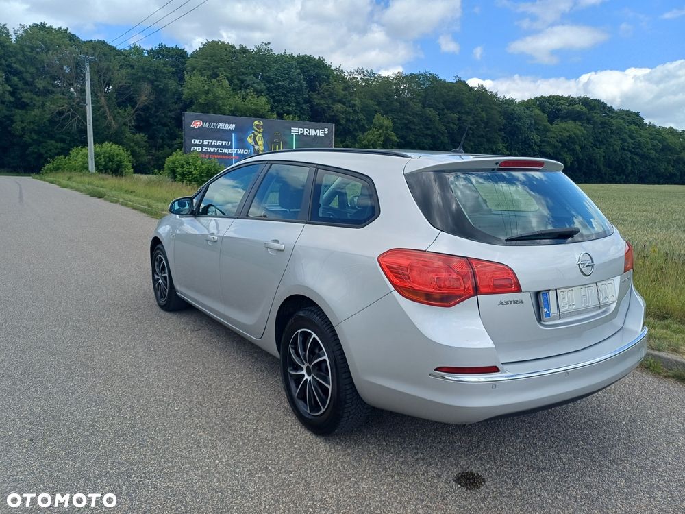 Opel Astra - 2