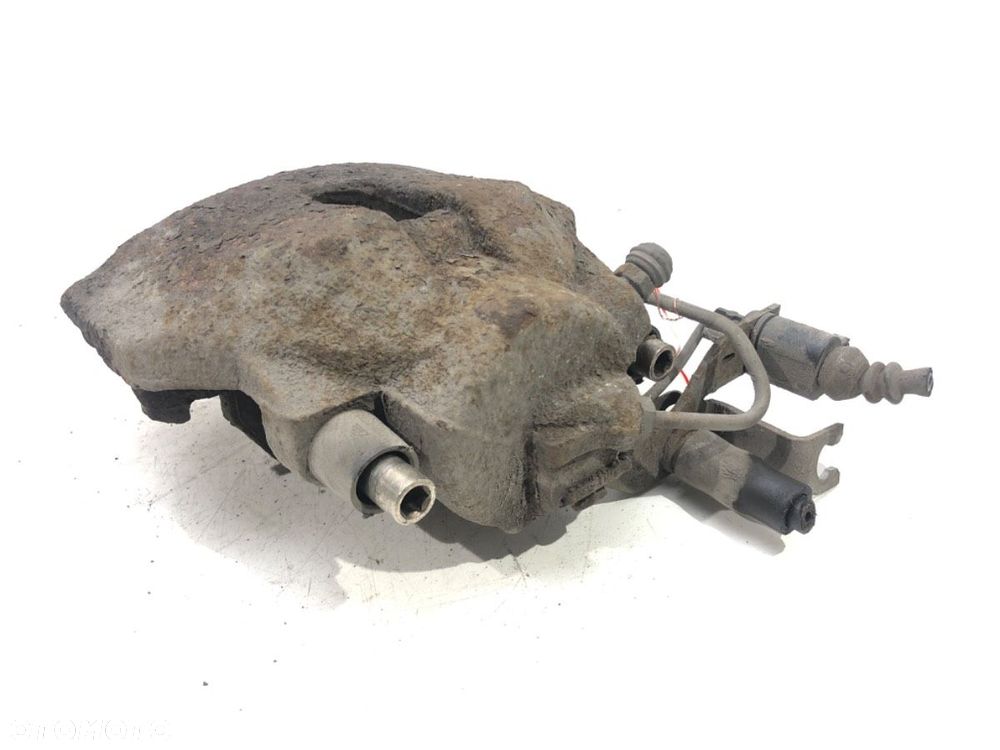 ZACISK LEWY PRZÓD - 49.00 PLN - AUDI A6 C6 (4F2) 2004 - 2011 2.4 quattro 130 kW [177 KM] benzyna - 2