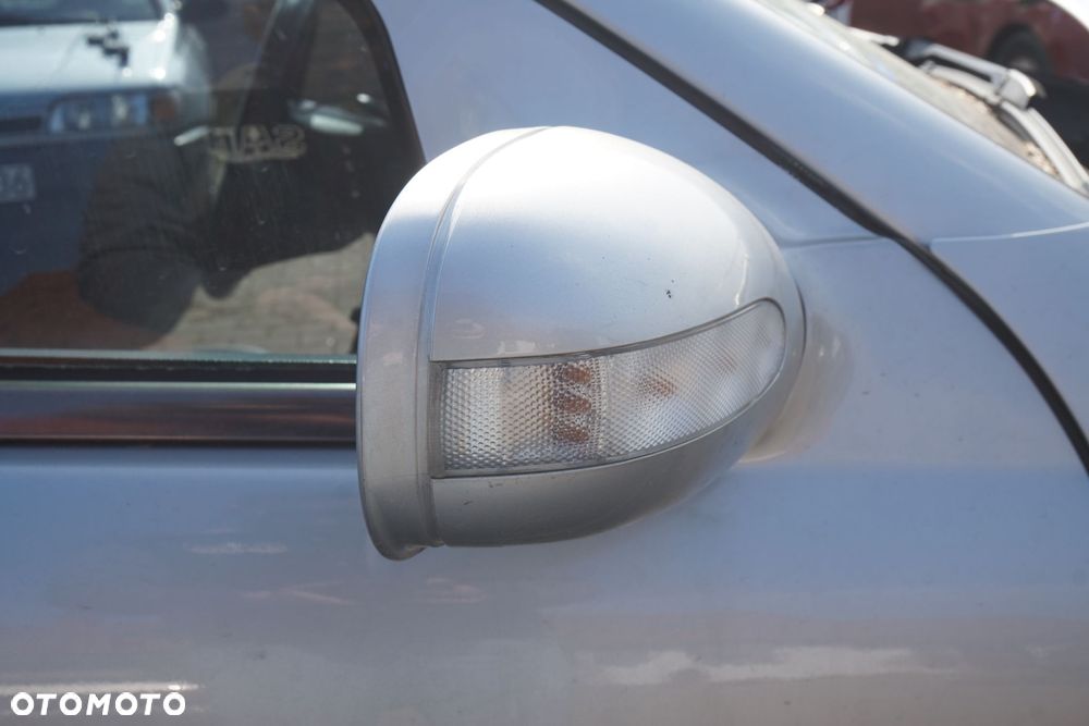 LUSTERKO ELEKTRYCZNE PRAWE C-KLASA W203 744 A2038106476 SREBRNY MERCEDES 2000-2007 - 2