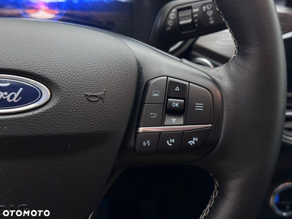 Ford Kuga - 23