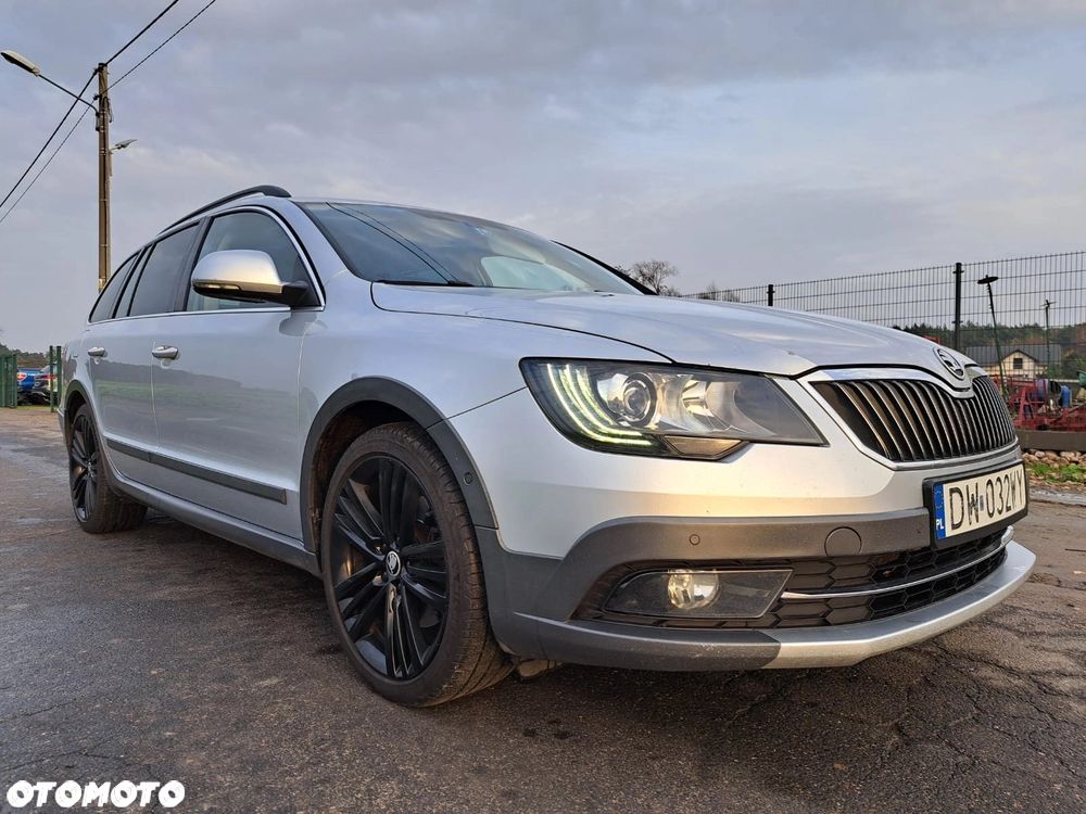 Skoda Superb 2.0 TDI Platinum Outdoor - 5