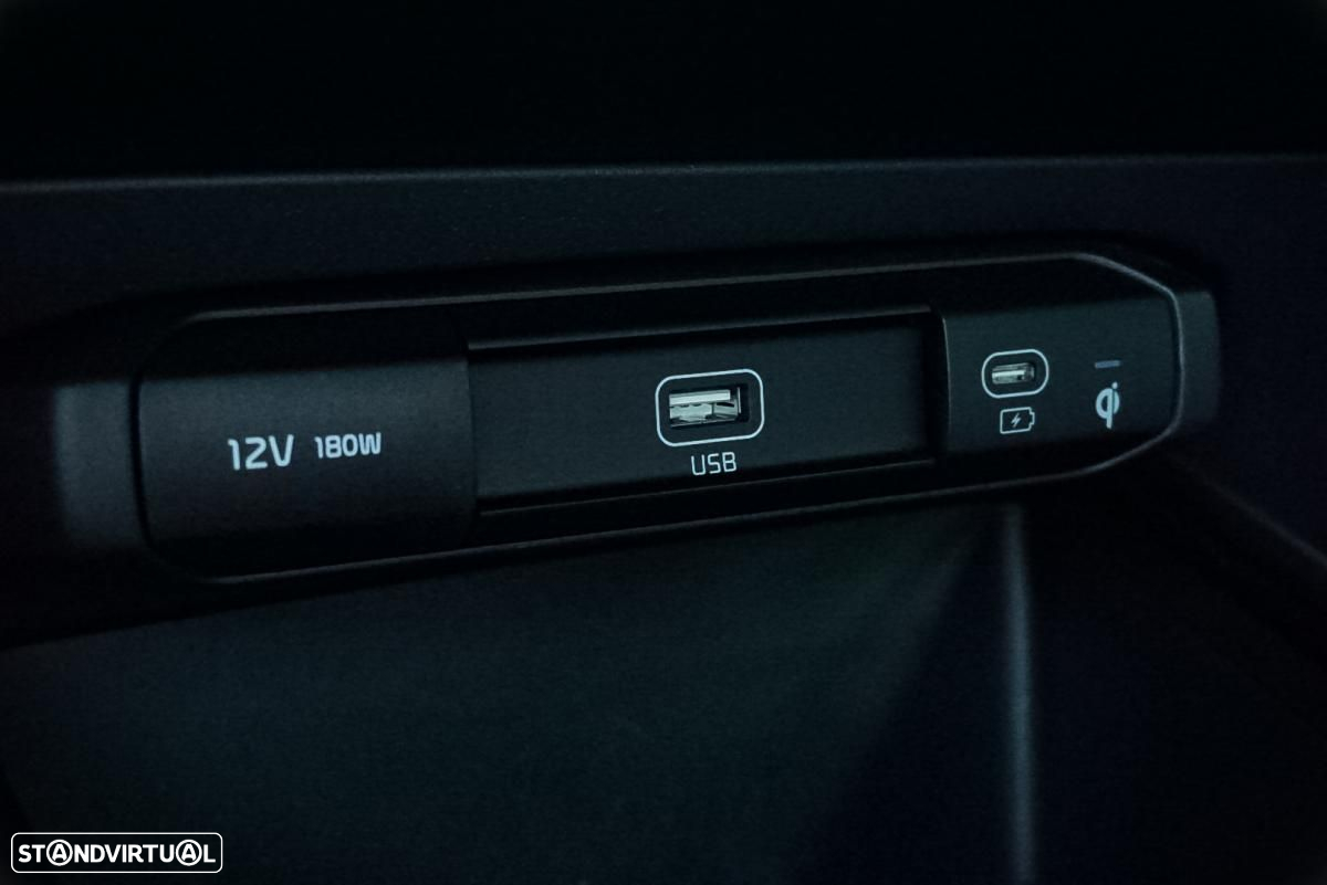 Kia Niro EV 64kWh Drive - 32