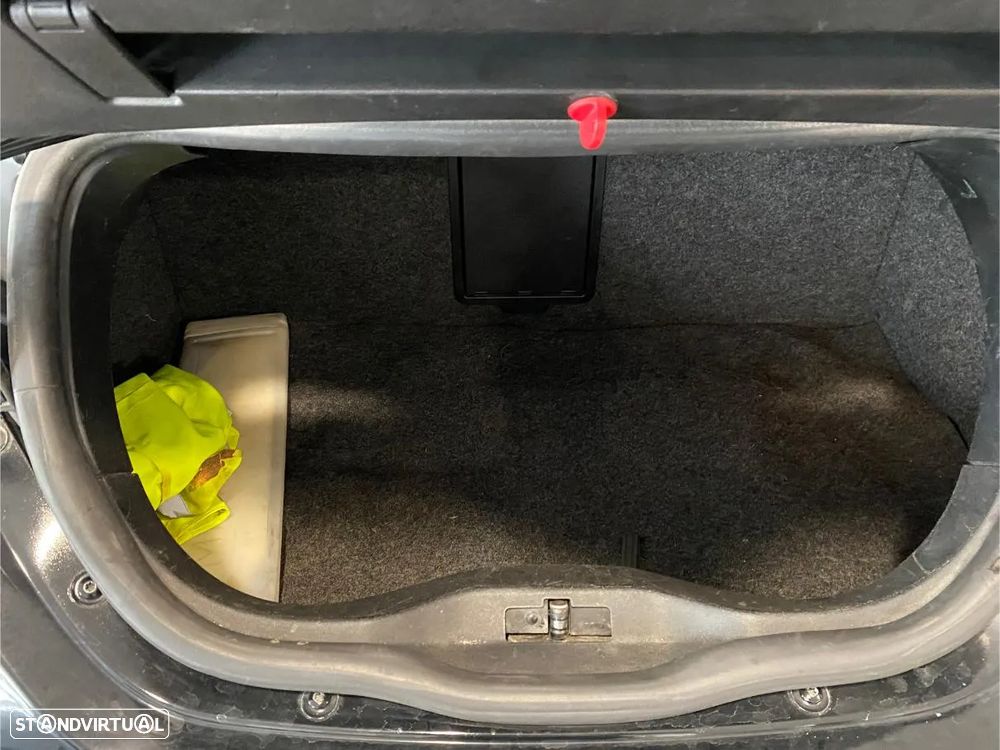 VW New Beetle Cabriolet 1.9 TDi - 29