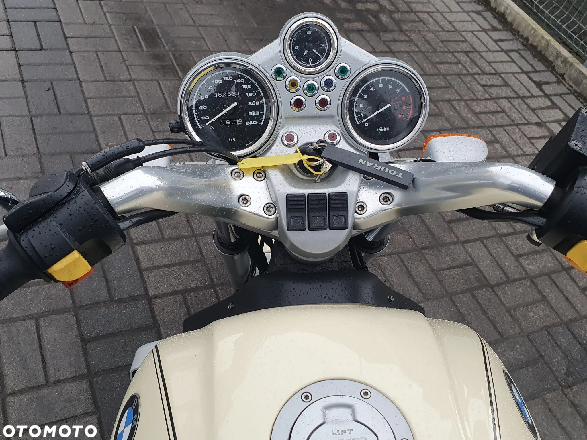 BMW R - 8