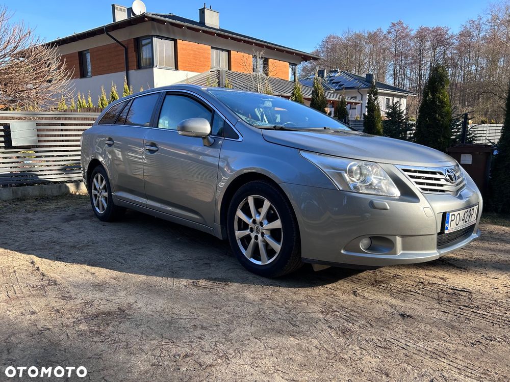 Toyota Avensis 2.0 D-4D 2010 - 1