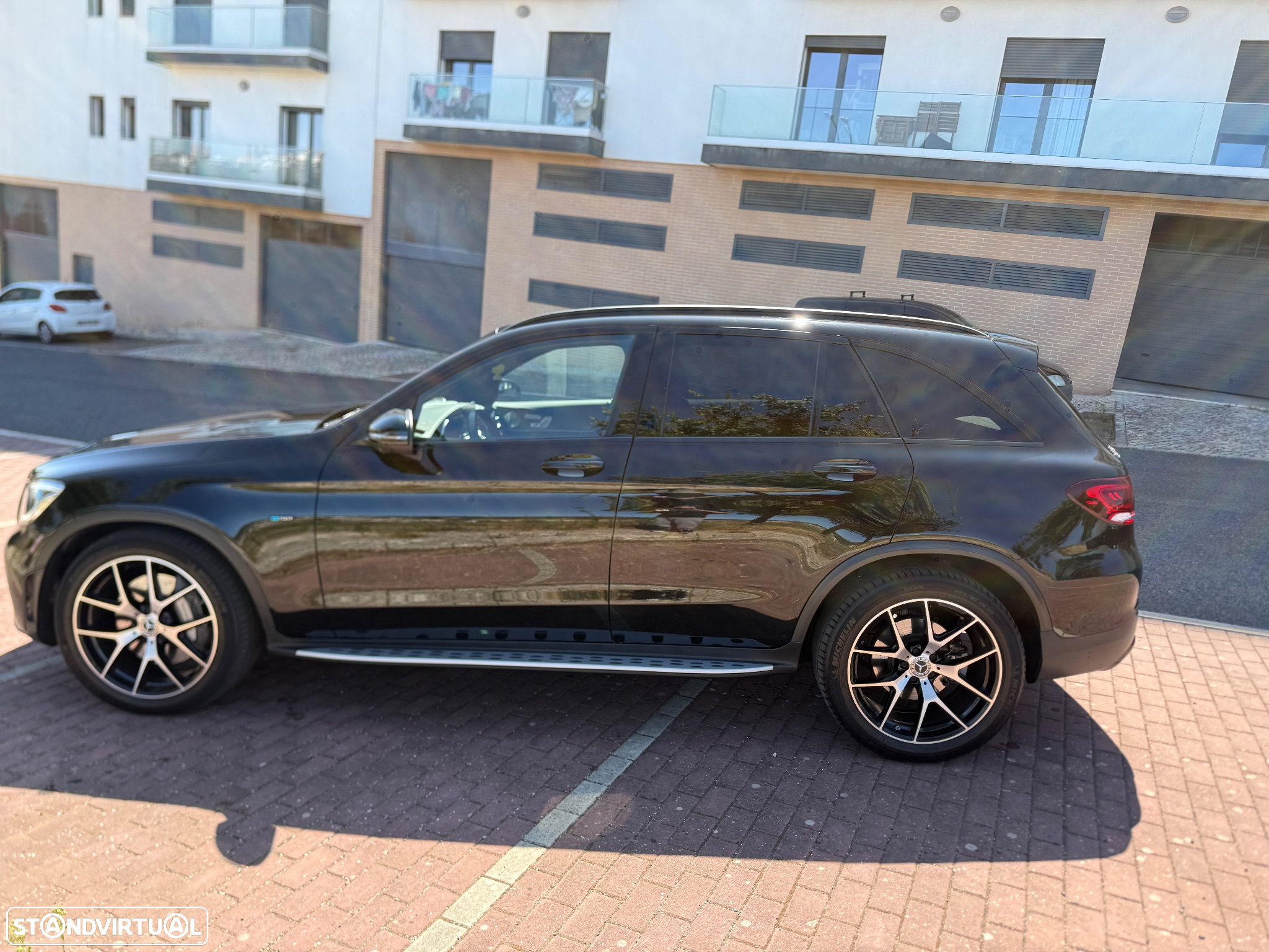 Mercedes-Benz GLC 300 de 4Matic 9G-TRONIC AMG Line Plus - 12
