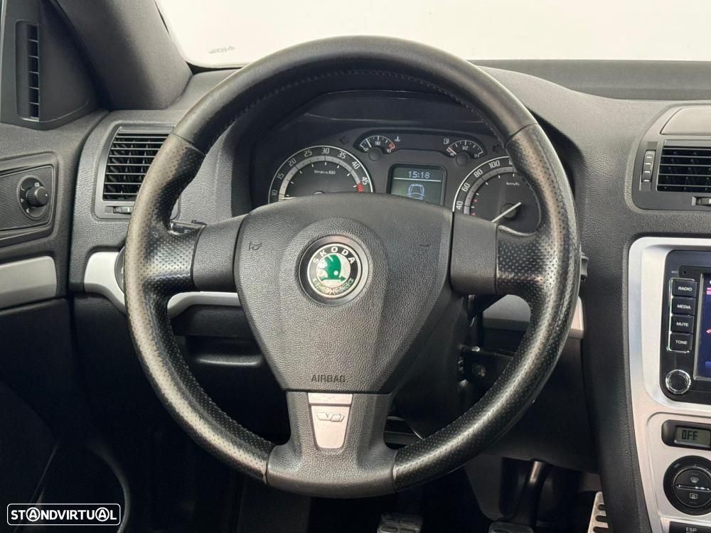Skoda Octavia 2.0 TDI RS - 27