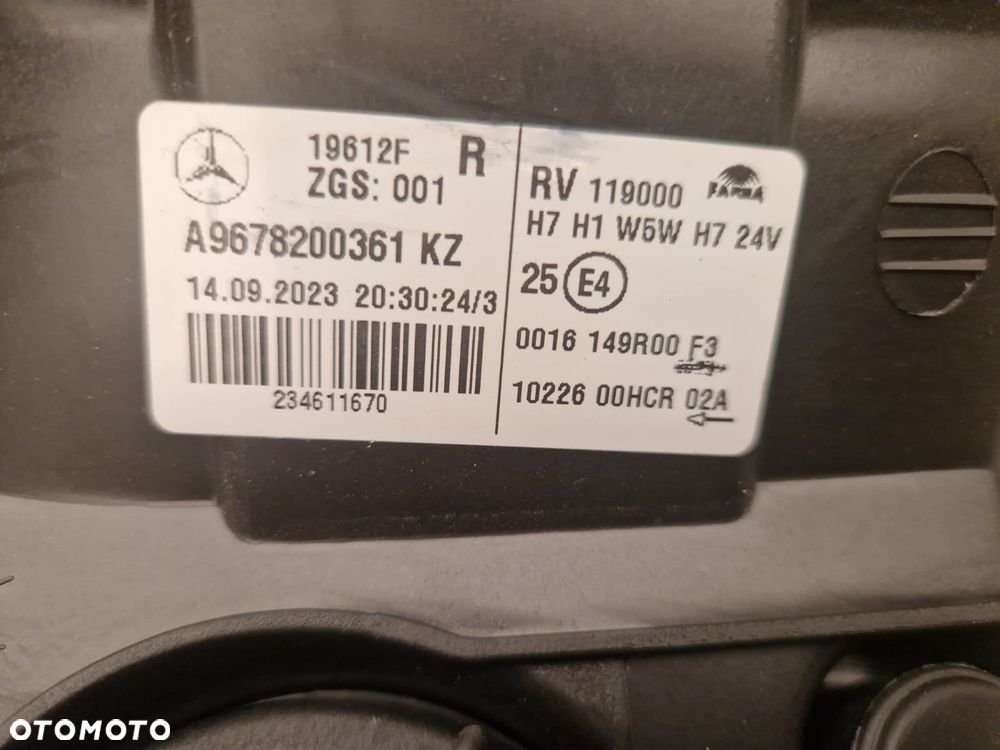 Lampa Mercedes Atego - 6