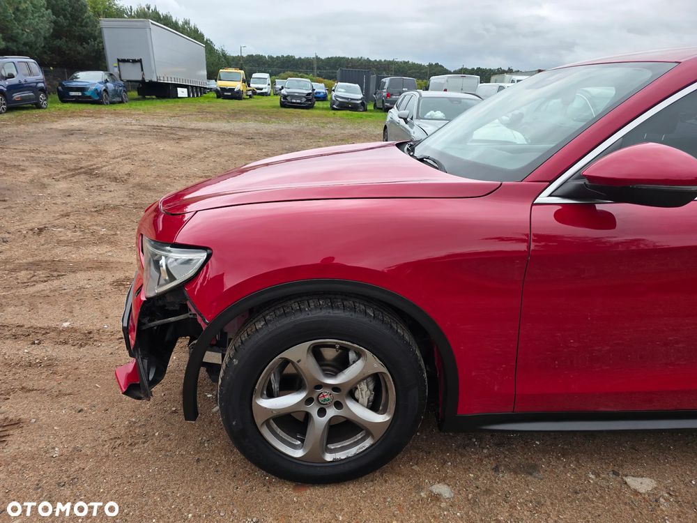 Alfa Romeo Stelvio - 8