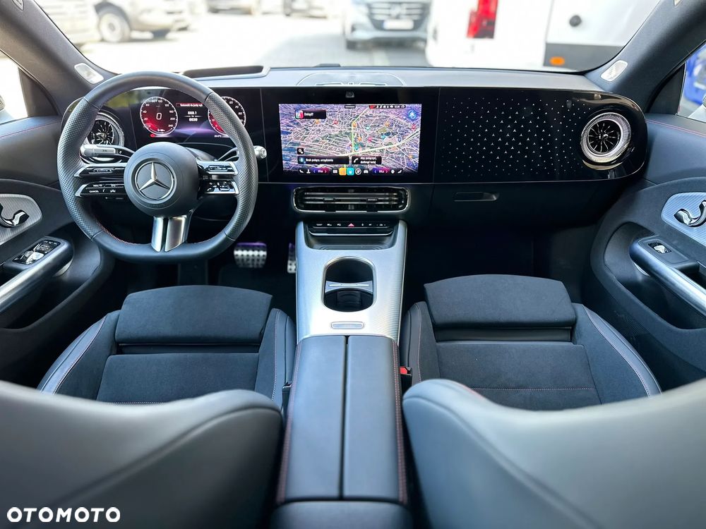 Mercedes-Benz CLA - 10