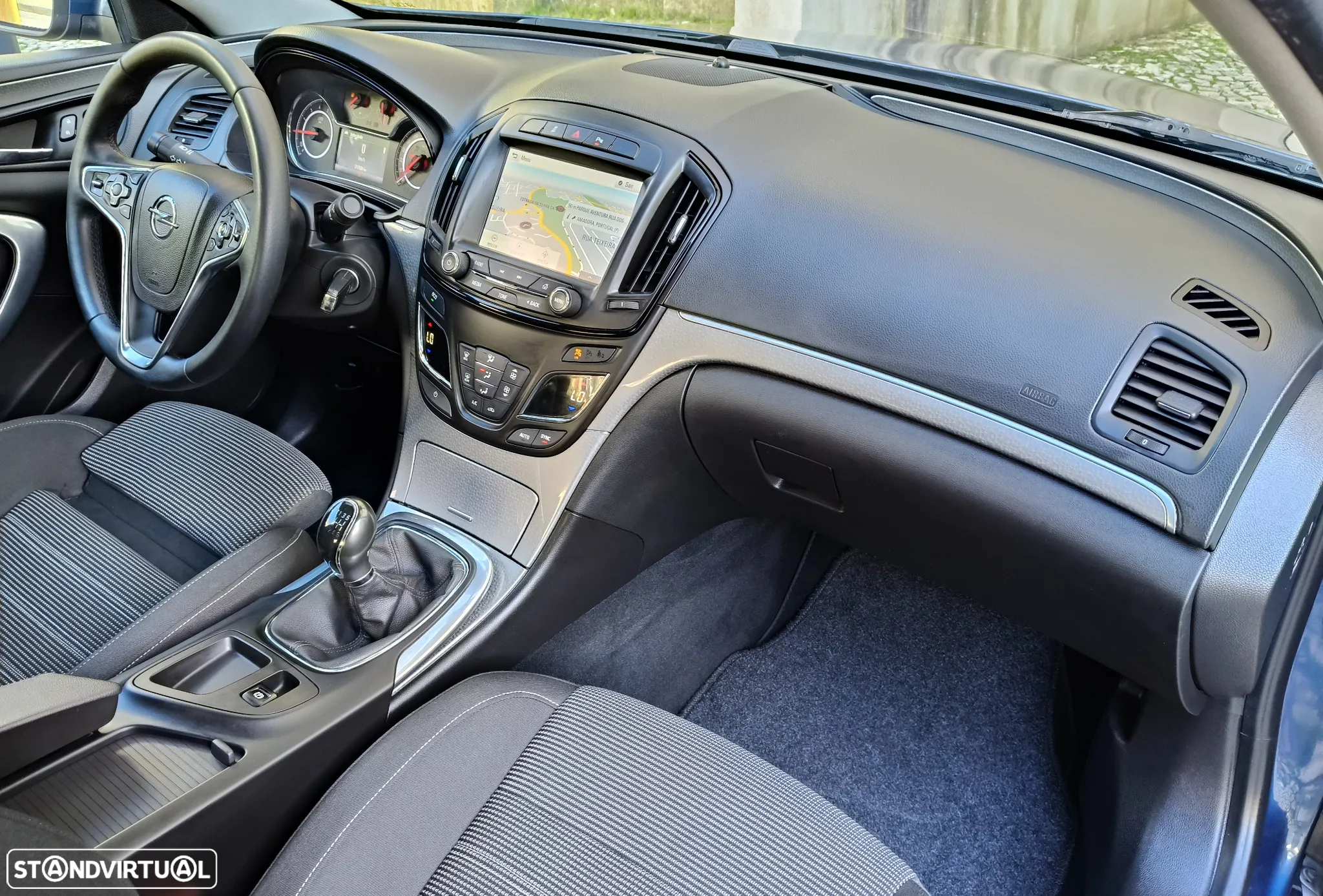 Opel Insignia 1.6 CDTi Executive S/S - 18
