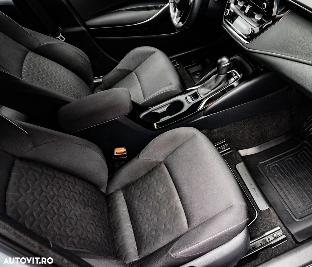 Toyota Corolla 1.8 HSD Dynamic - 12