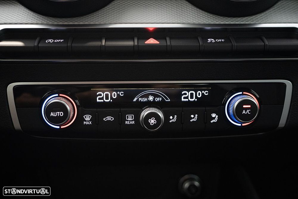Audi Q2 30 TFSI SE Business - 9