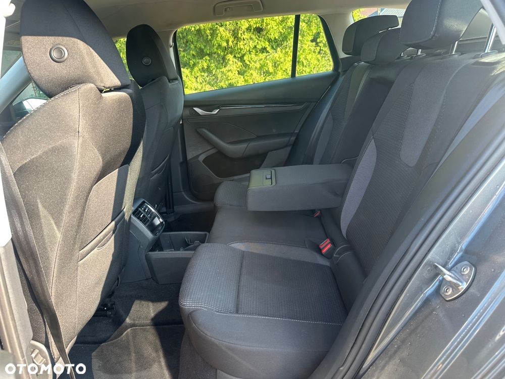 Skoda Octavia 2.0 TDI DSG Edition Plus - 14