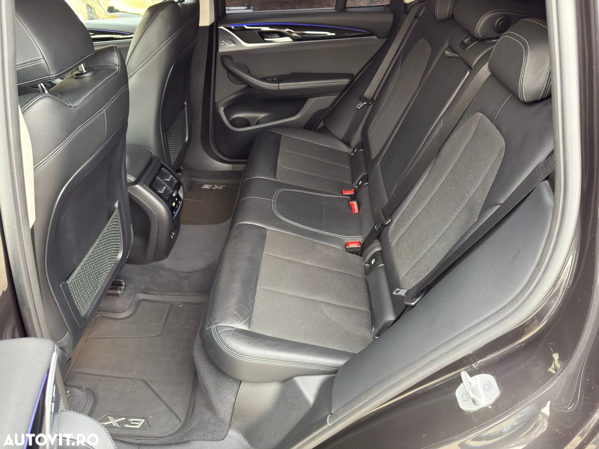 BMW X3 xDrive20i AT xLine - 4