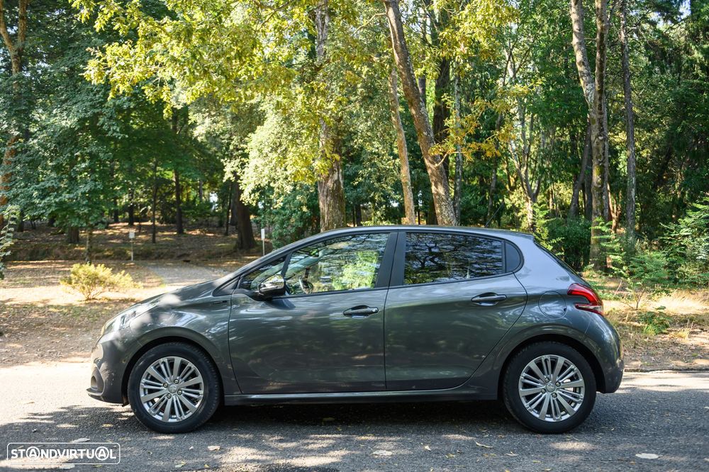 Peugeot 208 1.2 PureTech Signature - 10