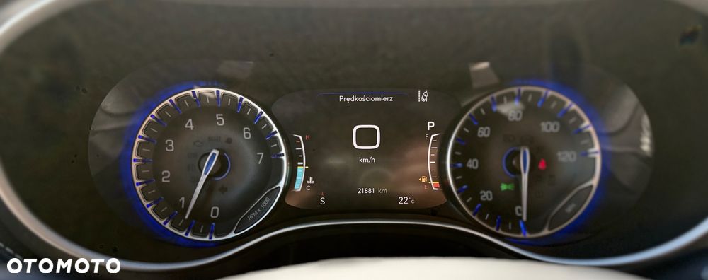 Chrysler Pacifica - 12