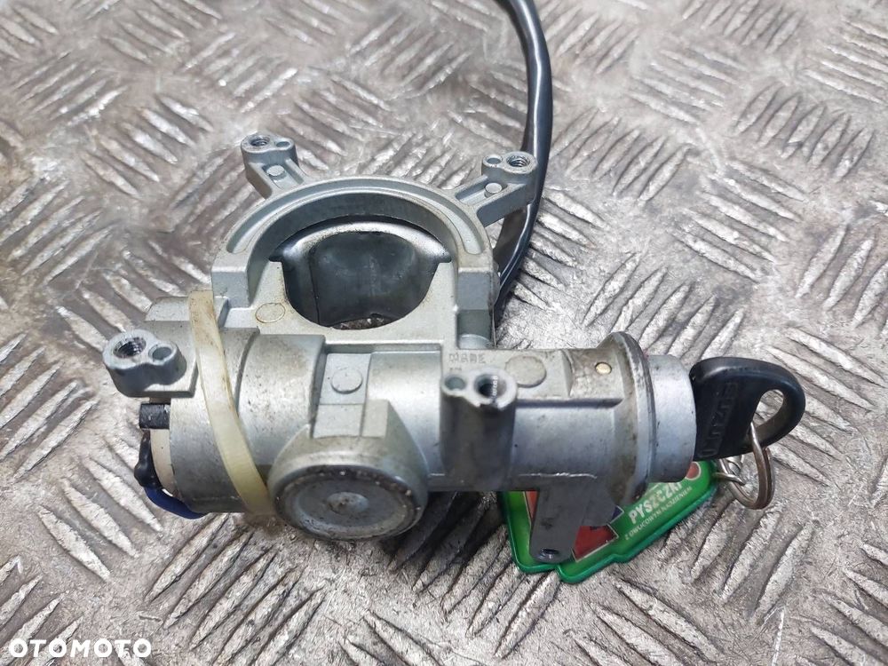 STACYJKA Z KLUCZYKIEM MARUTI 800 800 - 2