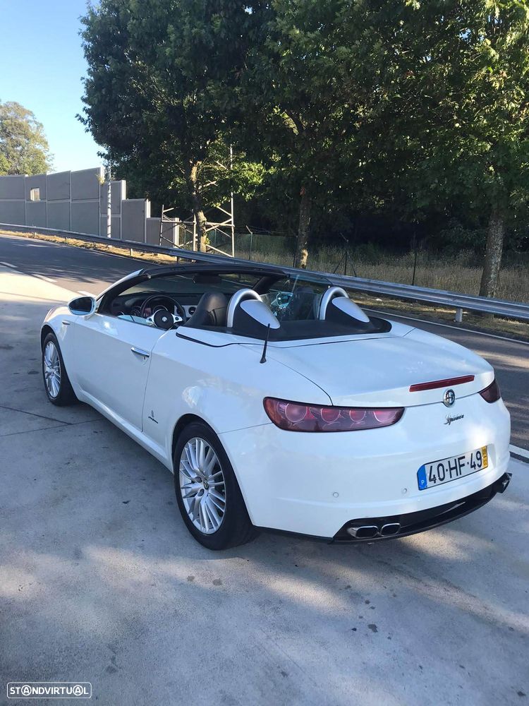 Alfa Romeo Spider 2.4 JTDM - 6