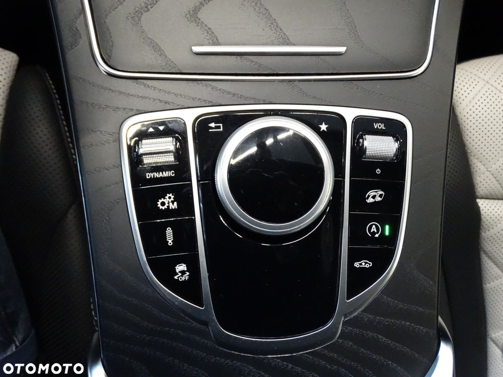 Mercedes-Benz GLC - 27