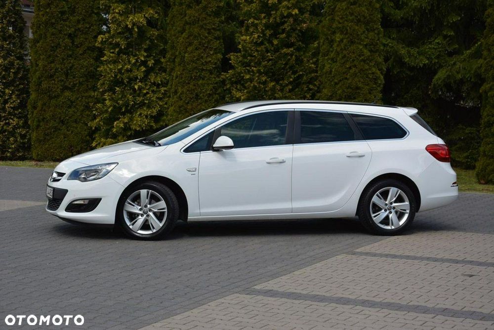 Opel Astra 1.4 Turbo Cosmo - 4