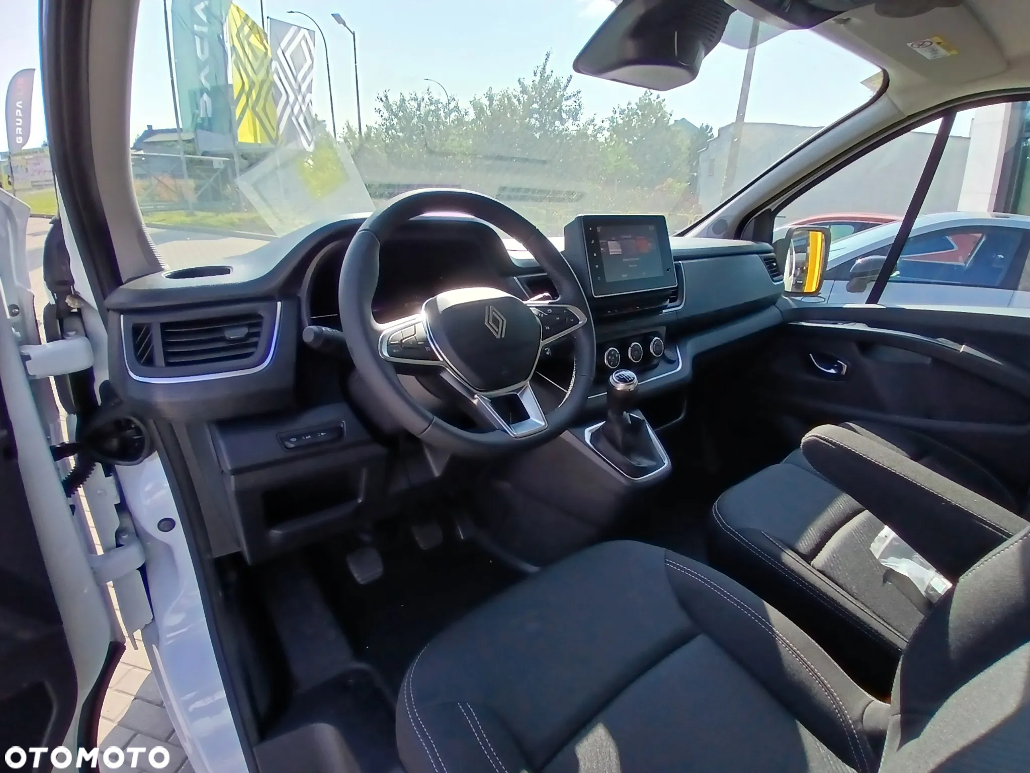 Renault Trafic - 12
