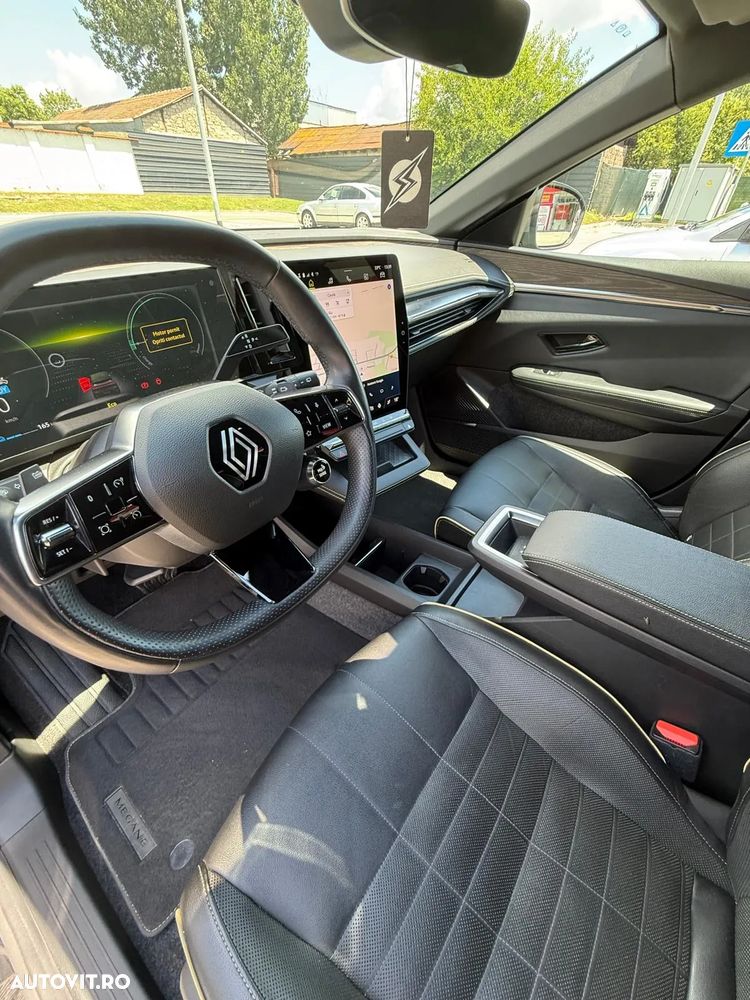 Renault Megane E-TECH 60 kWh 220 CP Iconic - 2