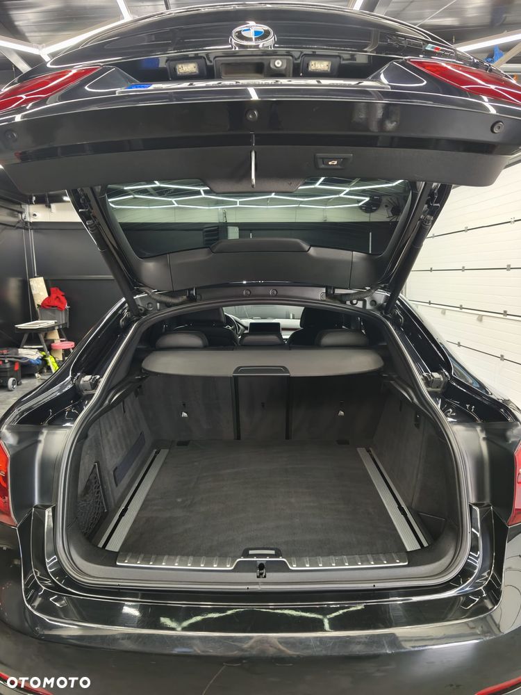 BMW X6 xDrive30d - 17