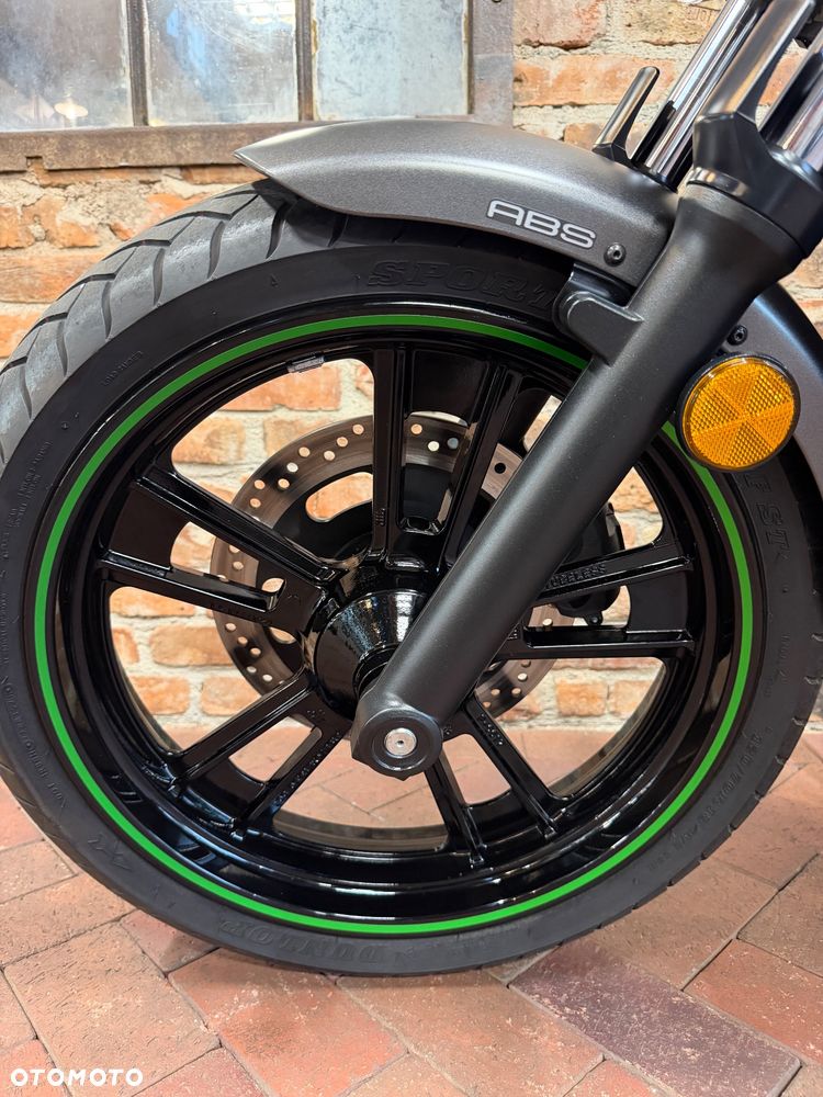 Kawasaki Vulcan S - 24