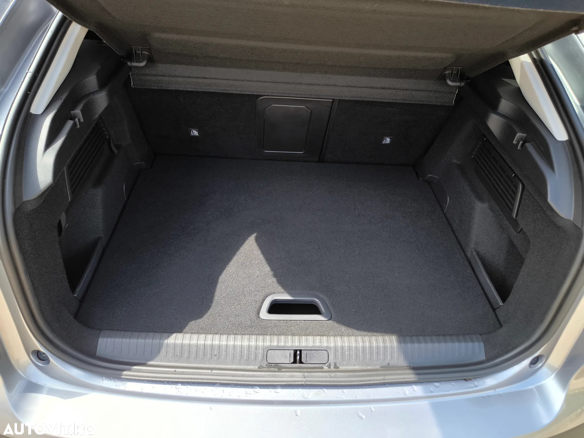 Citroën C4 BlueHDi 130 Stop&Start EAT8 SHINE - 19