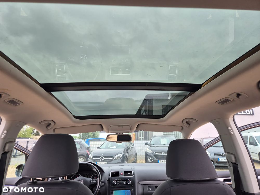 Volkswagen Touran 1.6 TDI DPF BlueMotion Technology MATCH - 10