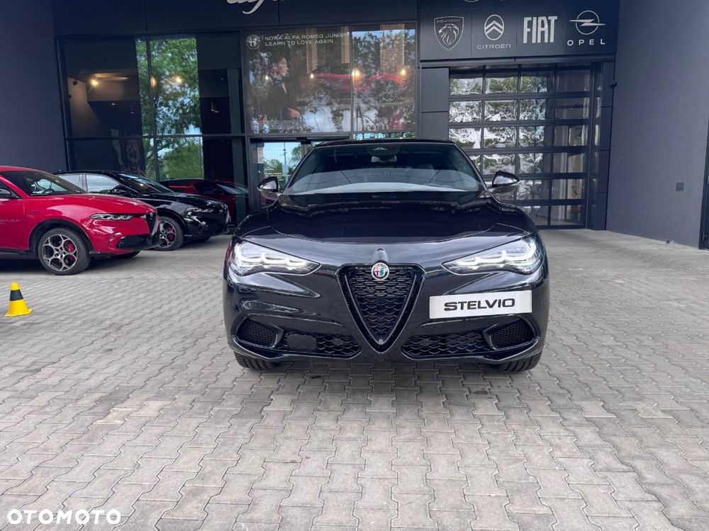 Alfa Romeo Stelvio - 4