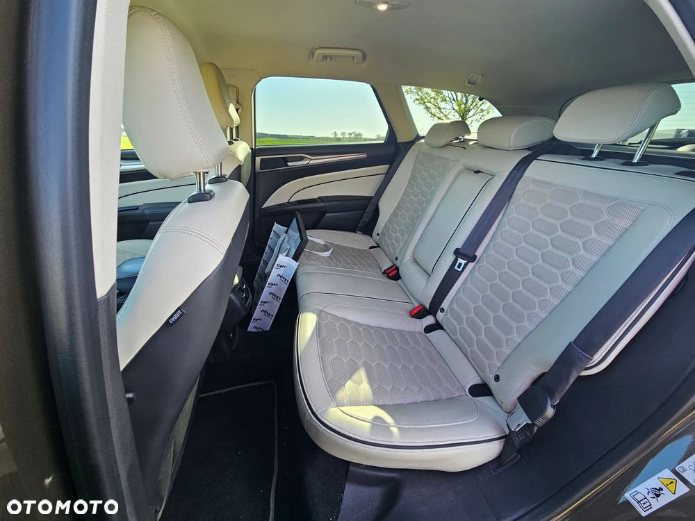 Ford Mondeo Vignale 2.0 EcoBoost - 12