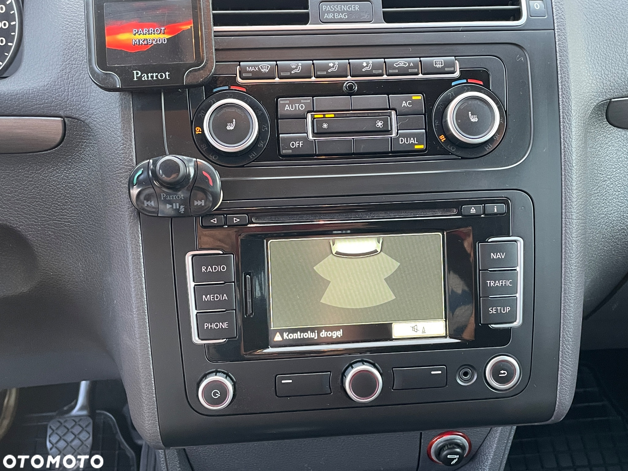 Volkswagen Touran 1.6 TDI DPF BlueMot Trendline - 25
