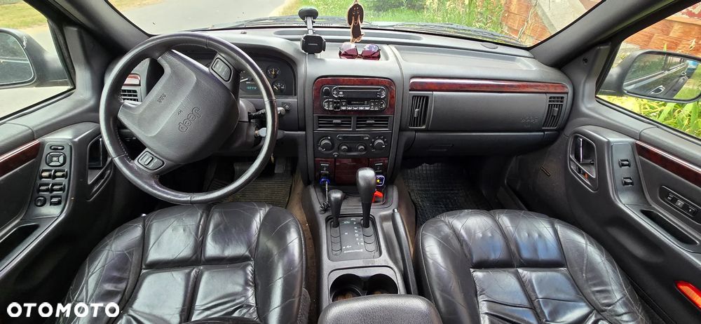 Jeep Grand Cherokee - 17