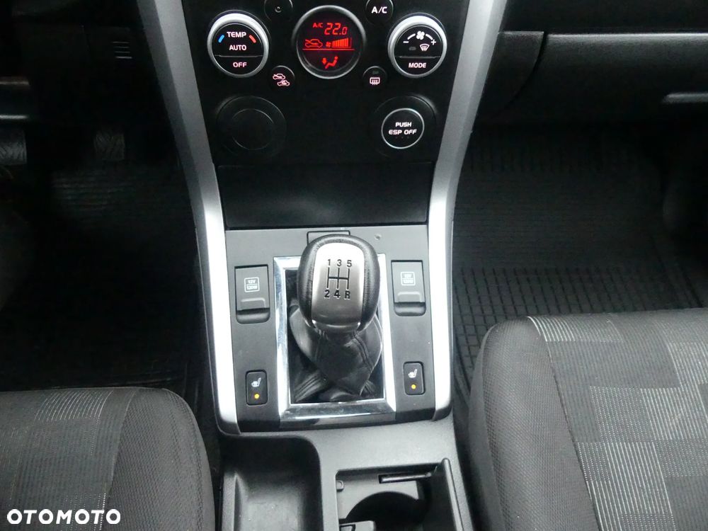 Suzuki Grand Vitara 1.6 De luxe - 14